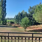 Aux Abords Du Lac